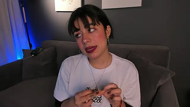 flower smith  online show from 11-17-25, 12:00