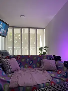 MoraInFire online show from 12-15-25, 03:16