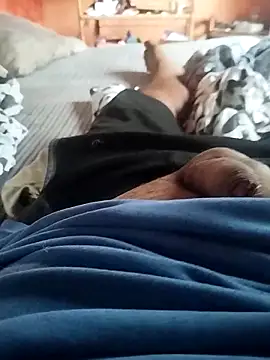 Snapshot of colombiano198720 chatting on 09-27-25, 12:32 colombiano198720 online show from 09-27-25, 12:32