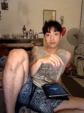 Snapshot of moaman190 chatting on 12-20-25, 03:19 moaman190 online show from 12-20-25, 03:19