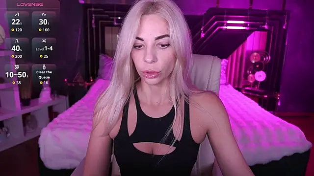 BellaRayyy online show from 12-22-25, 08:17