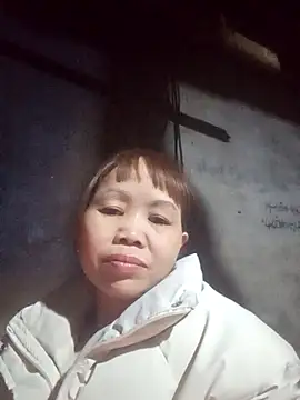 Snapshot of _YooY_ chatting on 12-14-25, 11:59 YooY online show from 12-14-25, 11:59