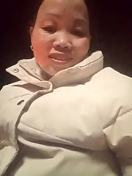 Snapshot of _YooY_ chatting on 12-16-25, 01:43 YooY online show from 12-16-25, 01:43