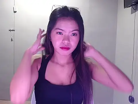 Snapshot of nathalie_x chatting on 10-31-25, 03:24 nathalie x online show from 10-31-25, 03:24