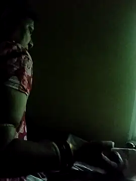 Snapshot of humtum2254 chatting on 10-16-25, 12:33 humtum2254 online show from 10-16-25, 12:33