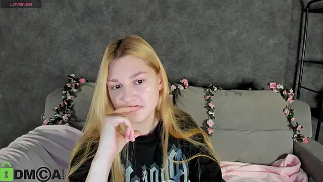 Sylvia Ortiz online show from 11-09-25, 01:04