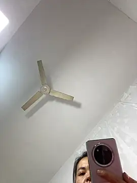 Snapshot of Tsuki-202 chatting on 09-28-25, 12:49 Tsuki-202 online show from 09-28-25, 12:49