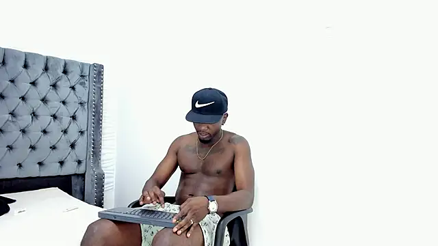 Snapshot of DOUGLAS_099 chatting on 10-11-25, 04:49 DOUGLAS 099 online show from 10-11-25, 04:49