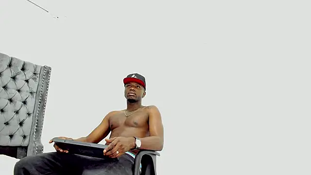 Snapshot of DOUGLAS_099 chatting on 10-16-25, 01:01 DOUGLAS 099 online show from 10-16-25, 01:01