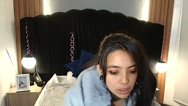 LiaMonroee  online show from 04-07-26, 11:54