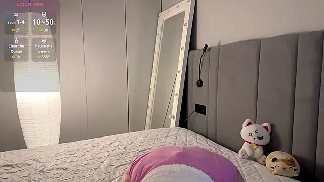 RileyVice online show from 10-26-25, 07:47