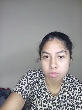 Snapshot of Syndel23 chatting on 06-18-26, 12:09 Syndel23 online show from 06-18-26, 12:09