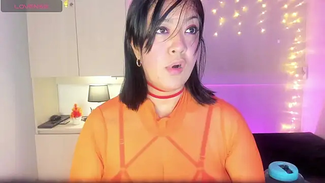 Snapshot of VickyRuiz_ chatting on 05-11-26, 07:55 VickyRuiz online show from 05-11-26, 07:55