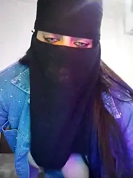 lilyan12 online show from 04-12-26, 01:32