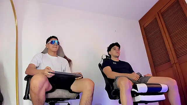 sotooliver3 online show from 12-03-25, 07:23