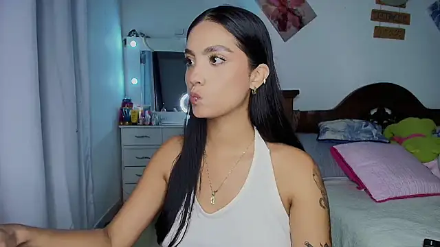 mia yireth online show from 10-14-25, 12:11