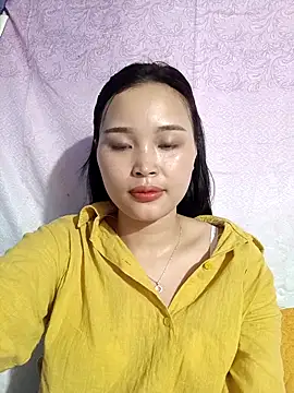 Snapshot of Lili_lovely chatting on 10-05-25, 08:12 Lili lovely online show from 10-05-25, 08:12