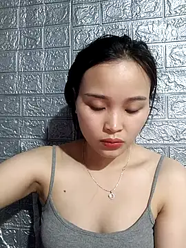 Lili lovely online show from 12-17-25, 08:20