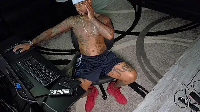 SLANGONDEMHOES online show from 09-13-25, 06:51