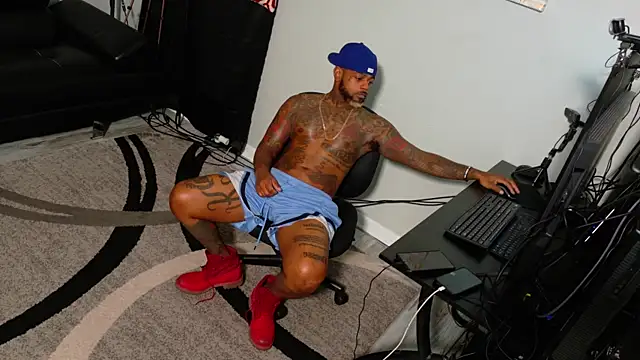 SLANGONDEMHOES online show from 11-12-25, 01:55