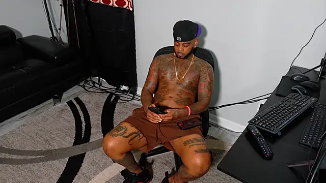 SLANGONDEMHOES online show from 11-20-25, 05:45