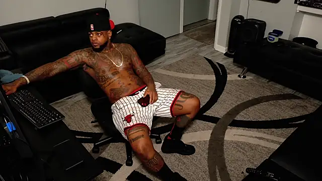 SLANGONDEMHOES online show from 02-11-26, 06:13