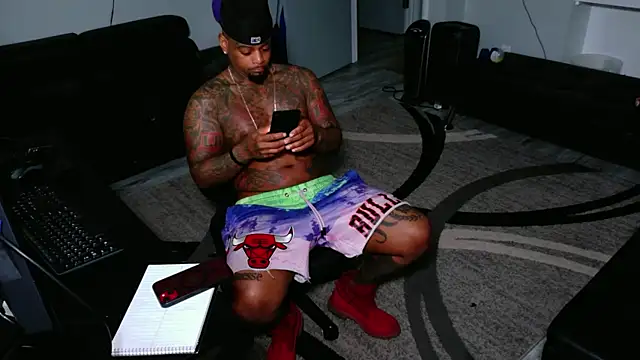SLANGONDEMHOES online show from 06-07-26, 02:43
