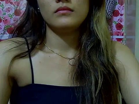 Snapshot of Amira90 chatting on 09-13-25, 09:53 Amira90 online show from 09-13-25, 09:53