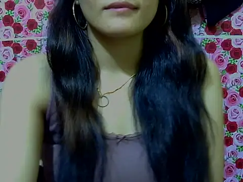 Snapshot of Amira90 chatting on 09-19-25, 07:36 Amira90 online show from 09-19-25, 07:36