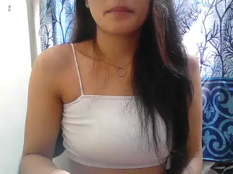 Snapshot of Amira90 chatting on 09-21-25, 09:11 Amira90 online show from 09-21-25, 09:11