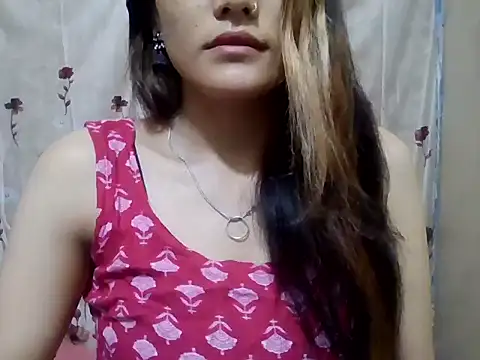 Snapshot of Amira90 chatting on 10-04-25, 06:22 Amira90 online show from 10-04-25, 06:22