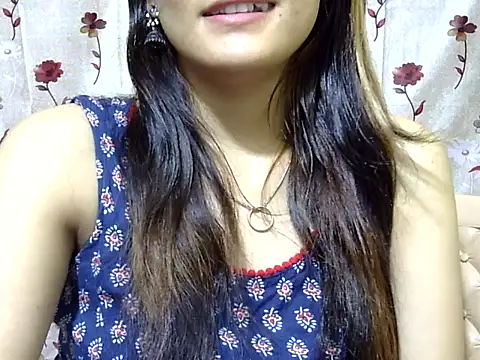 Snapshot of Amira90 chatting on 10-12-25, 06:34 Amira90 online show from 10-12-25, 06:34