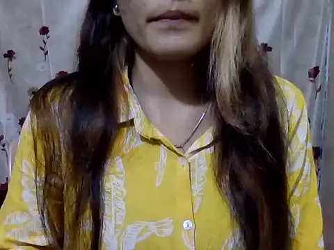 Snapshot of Amira90 chatting on 10-18-25, 05:03 Amira90 online show from 10-18-25, 05:03