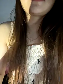 Snapshot of Hinne07 chatting on 09-24-25, 03:37 Hinne07 online show from 09-24-25, 03:37