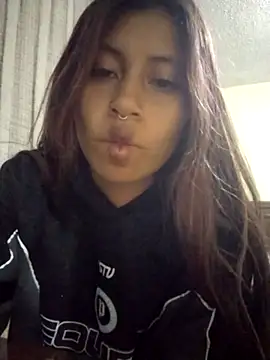 Snapshot of Pocahontas_tw chatting on 09-28-25, 12:38 Pocahontas tw online show from 09-28-25, 12:38