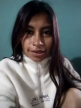 Snapshot of Pocahontas_tw chatting on 09-29-25, 02:33 Pocahontas tw online show from 09-29-25, 02:33