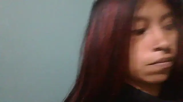 Snapshot of Pocahontas_tw chatting on 11-27-25, 01:02 Pocahontas tw online show from 11-27-25, 01:02