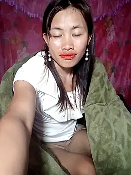 Snapshot of rubi_bae chatting on 04-26-26, 11:24 rubi bae online show from 04-26-26, 11:24