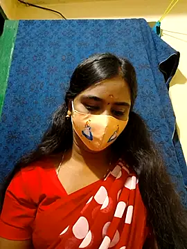 Snapshot of mini-queen chatting on 11-03-25, 12:28 mini-queen online show from 11-03-25, 12:28