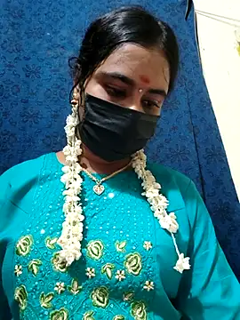 mini-queen online show from 04-24-26, 11:45