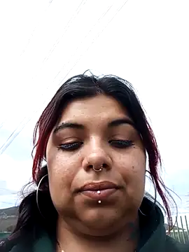 snow belle online show from 10-28-25, 07:16