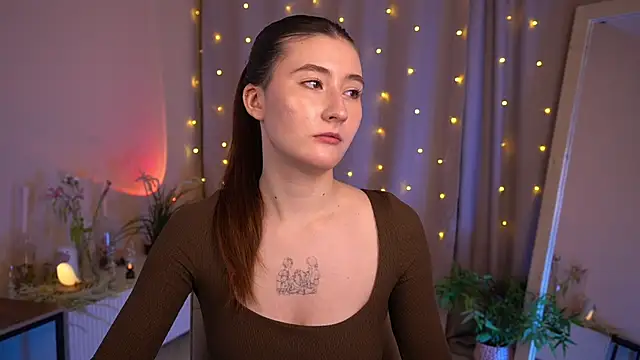 Snapshot of MayShawty chatting on 06-12-26, 01:10 MayShawty online show from 06-12-26, 01:10