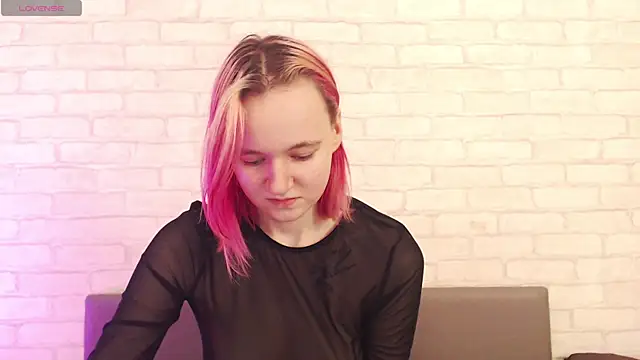 Ericha Stone online show from 11-11-25, 01:27