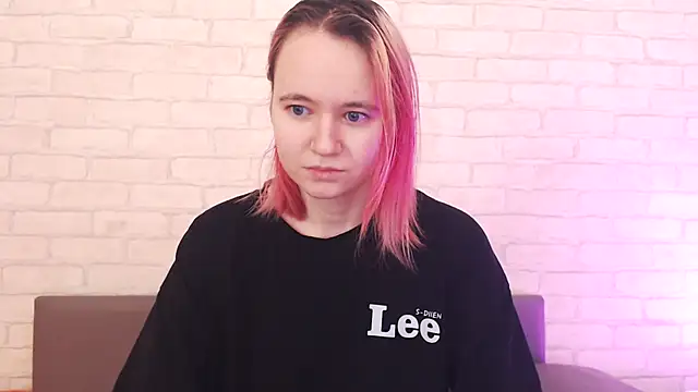 Ericha Stone online show from 12-20-25, 01:23