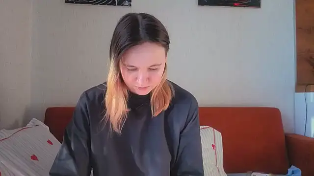 Snapshot of Ericha_Stone chatting on 07-19-26, 01:26 Ericha Stone online show from 07-19-26, 01:26