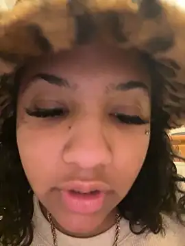 StylishEchium online show from 11-26-25, 07:59