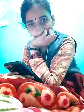 Snapshot of Pahadi_couple chatting on 10-05-25, 05:44 Pahadi couple online show from 10-05-25, 05:44