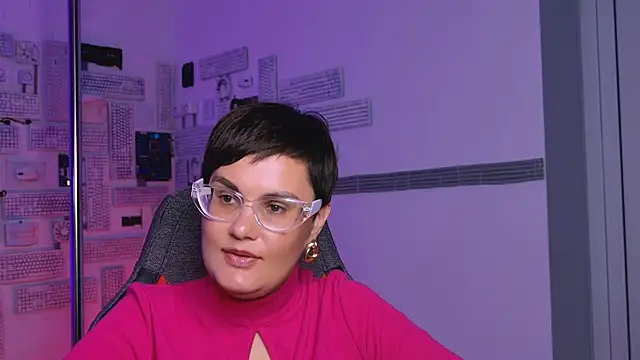 Snapshot of LauraDavidsons chatting on 09-12-25, 08:14 LauraDavidsons online show from 09-12-25, 08:14