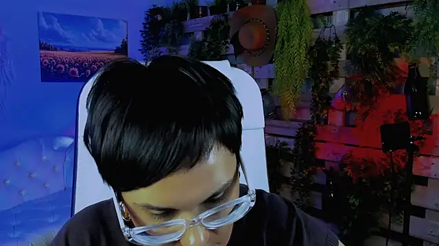 Snapshot of LauraDavidsons chatting on 09-18-25, 12:40 LauraDavidsons online show from 09-18-25, 12:40