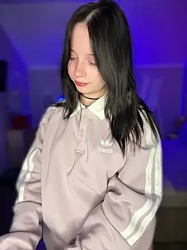 YourLittleDevil online show from 04-14-26, 05:24